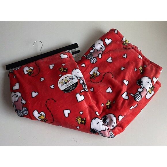 Peanuts Snoopy Heart Valentine's Day Throw Red Super Soft 60 X 70” Woodstock NEW - Picture 4 of 13